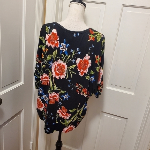 Carmen Floral Print Knit Top Size XL - Picture 3 of 9